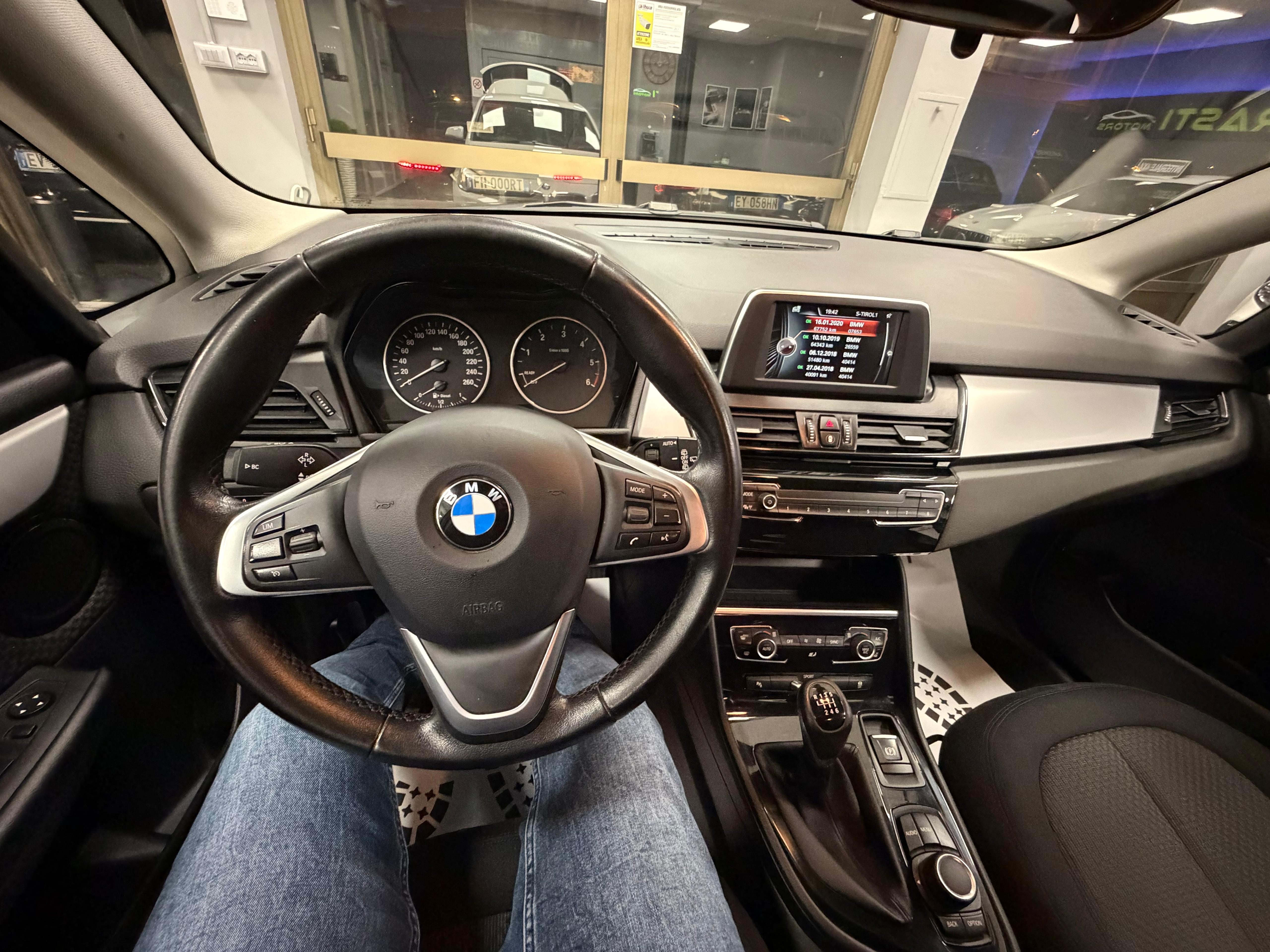 Shitet Bmw Searia 2 216 2015