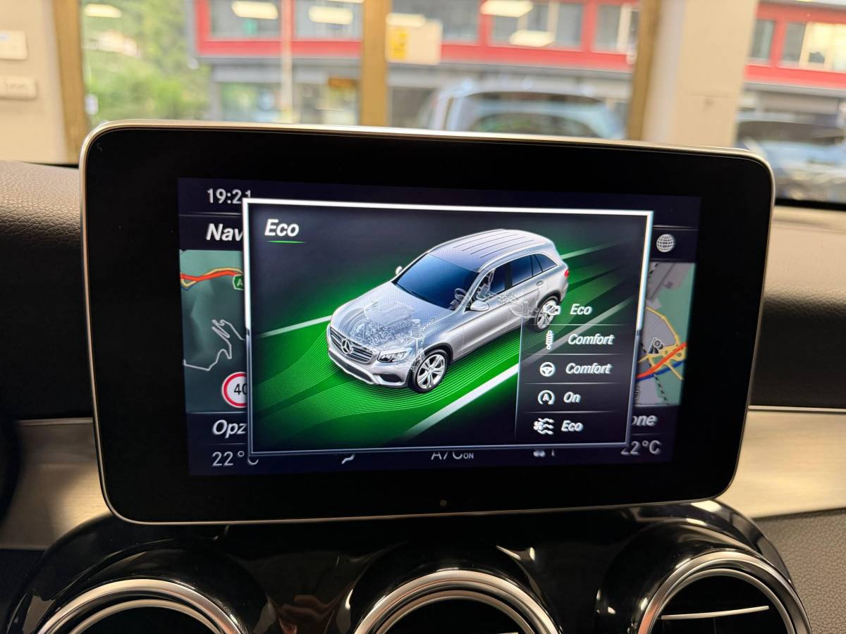 MERCEDES GLC 250 4 MATIC PREMIUM